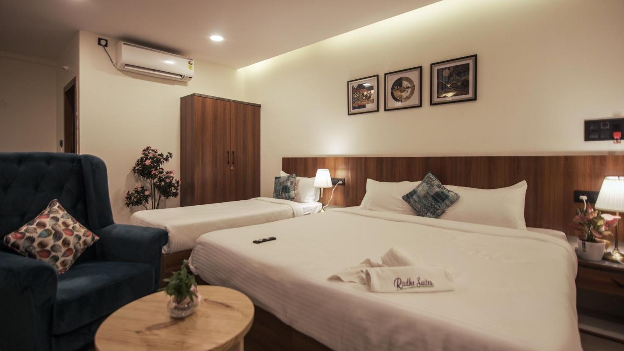 Radhe Suites Haiderabad Buitenkant foto