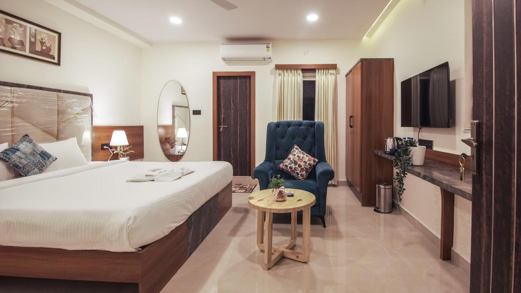 Radhe Suites Haiderabad Buitenkant foto