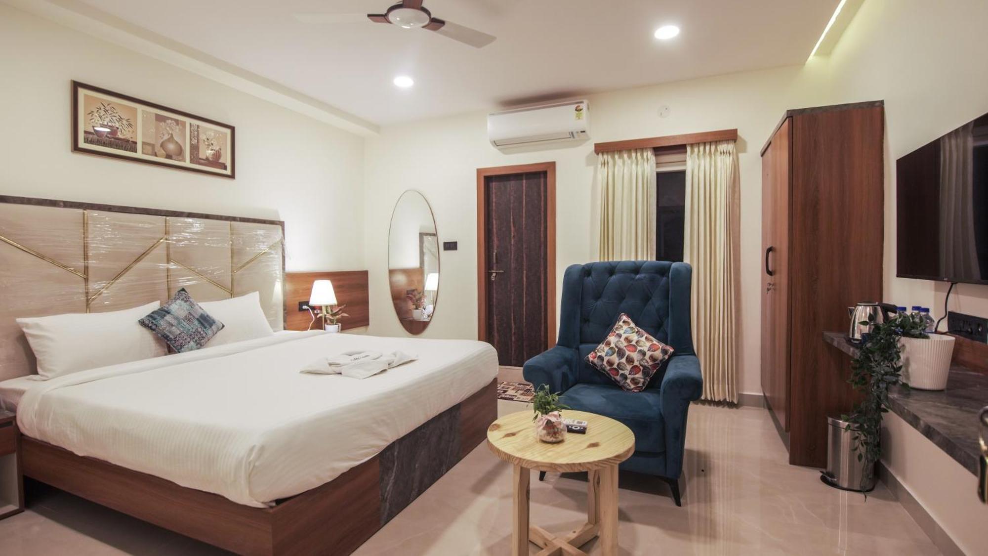 Radhe Suites Haiderabad Buitenkant foto