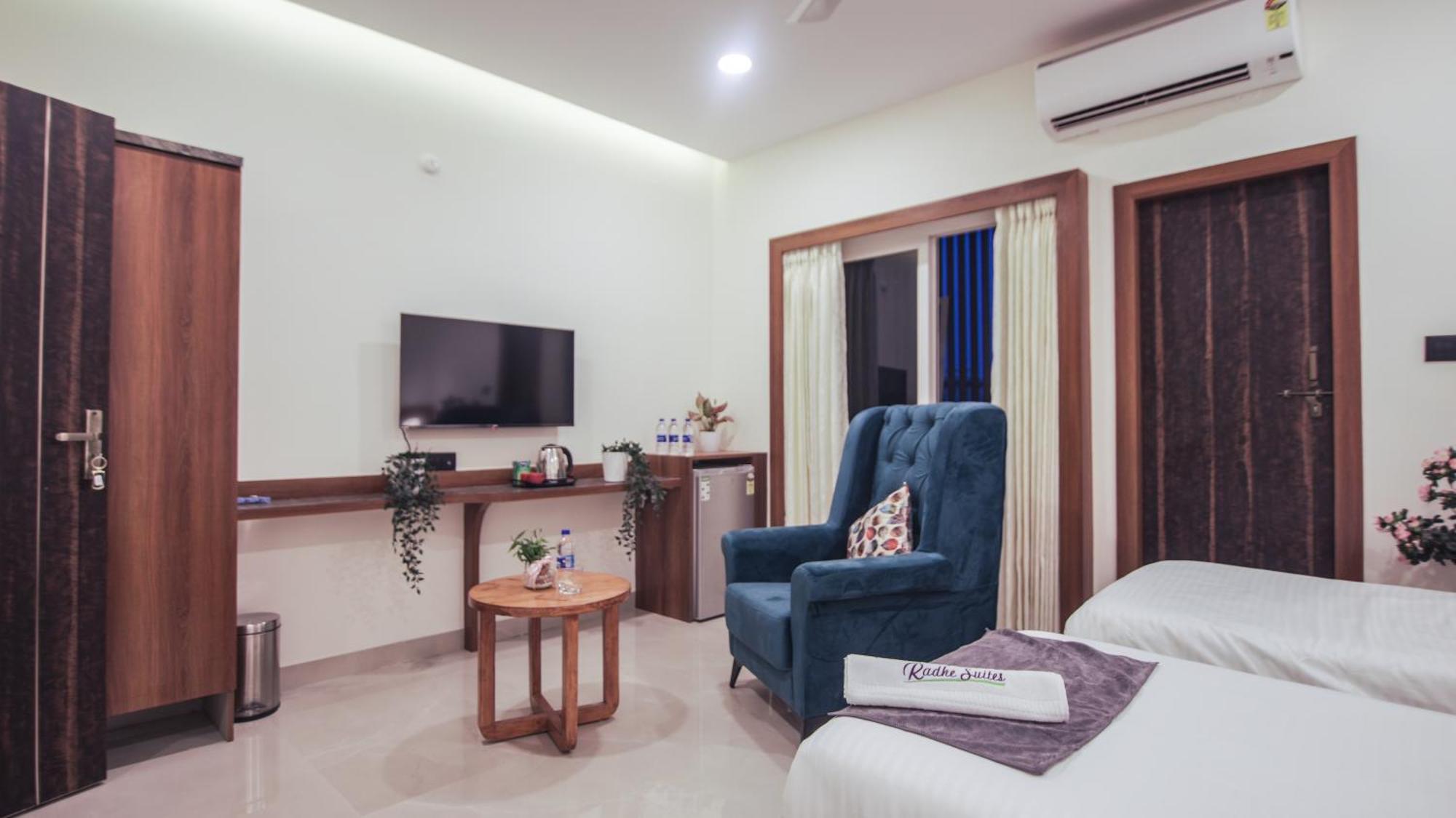 Radhe Suites Haiderabad Buitenkant foto