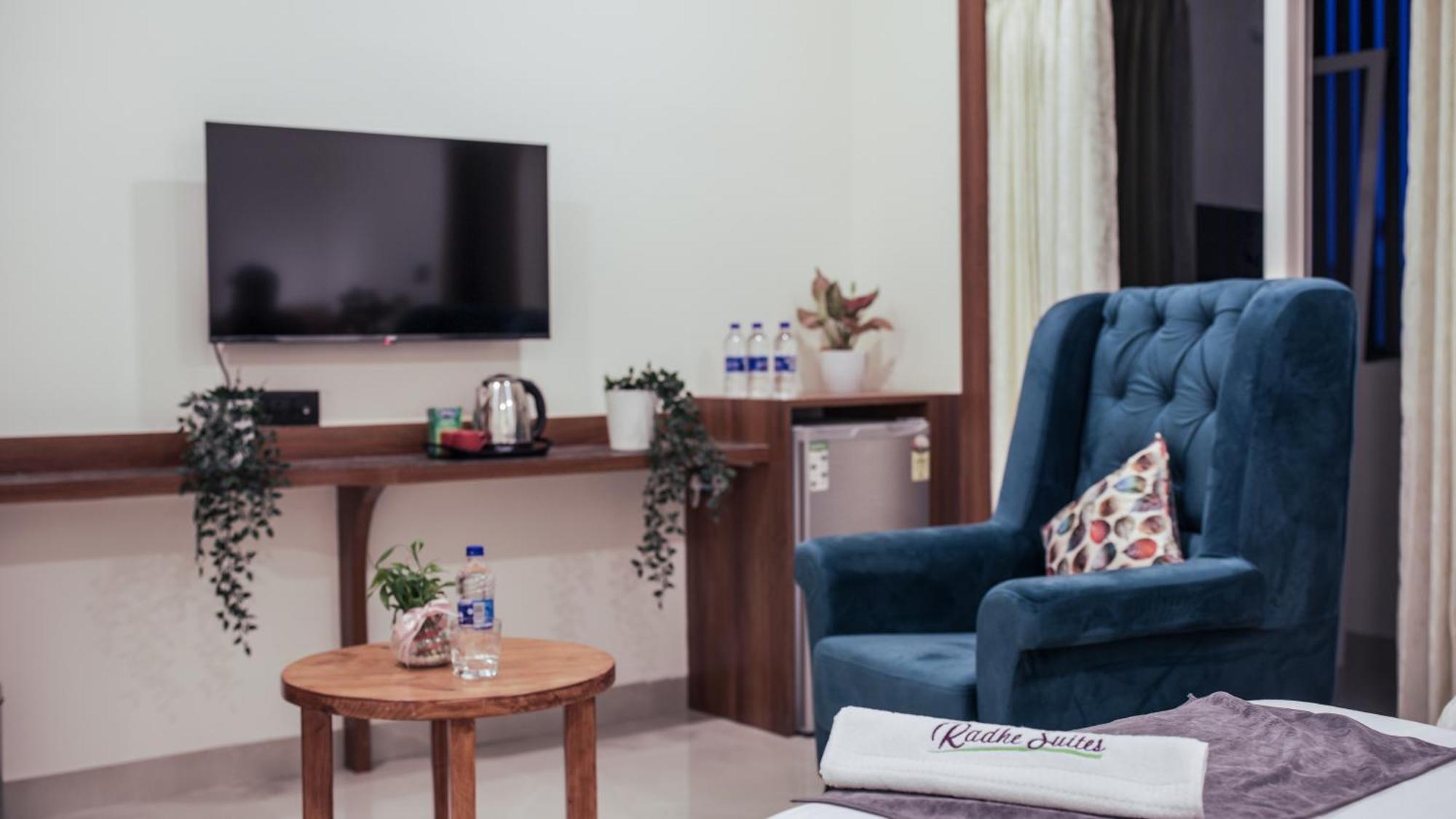 Radhe Suites Haiderabad Buitenkant foto