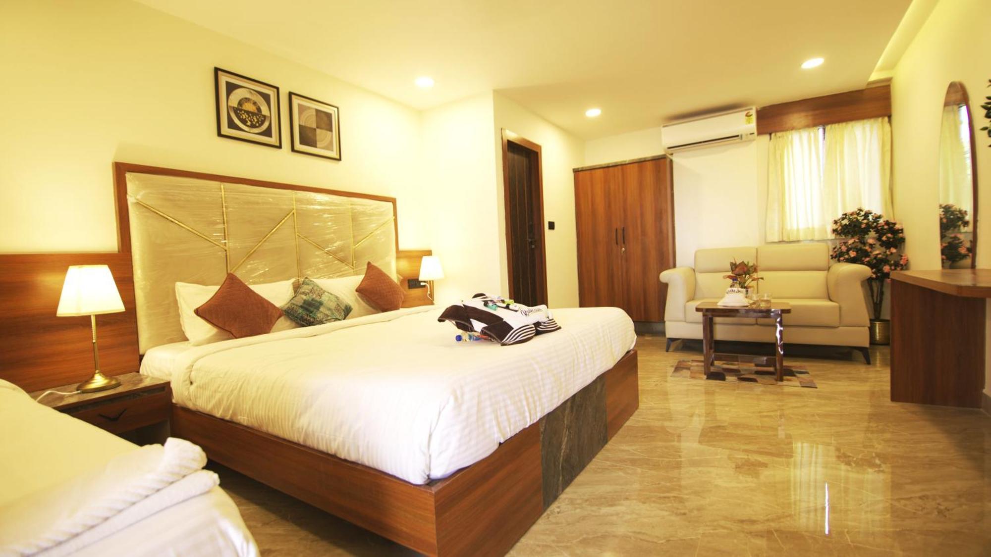 Radhe Suites Haiderabad Buitenkant foto