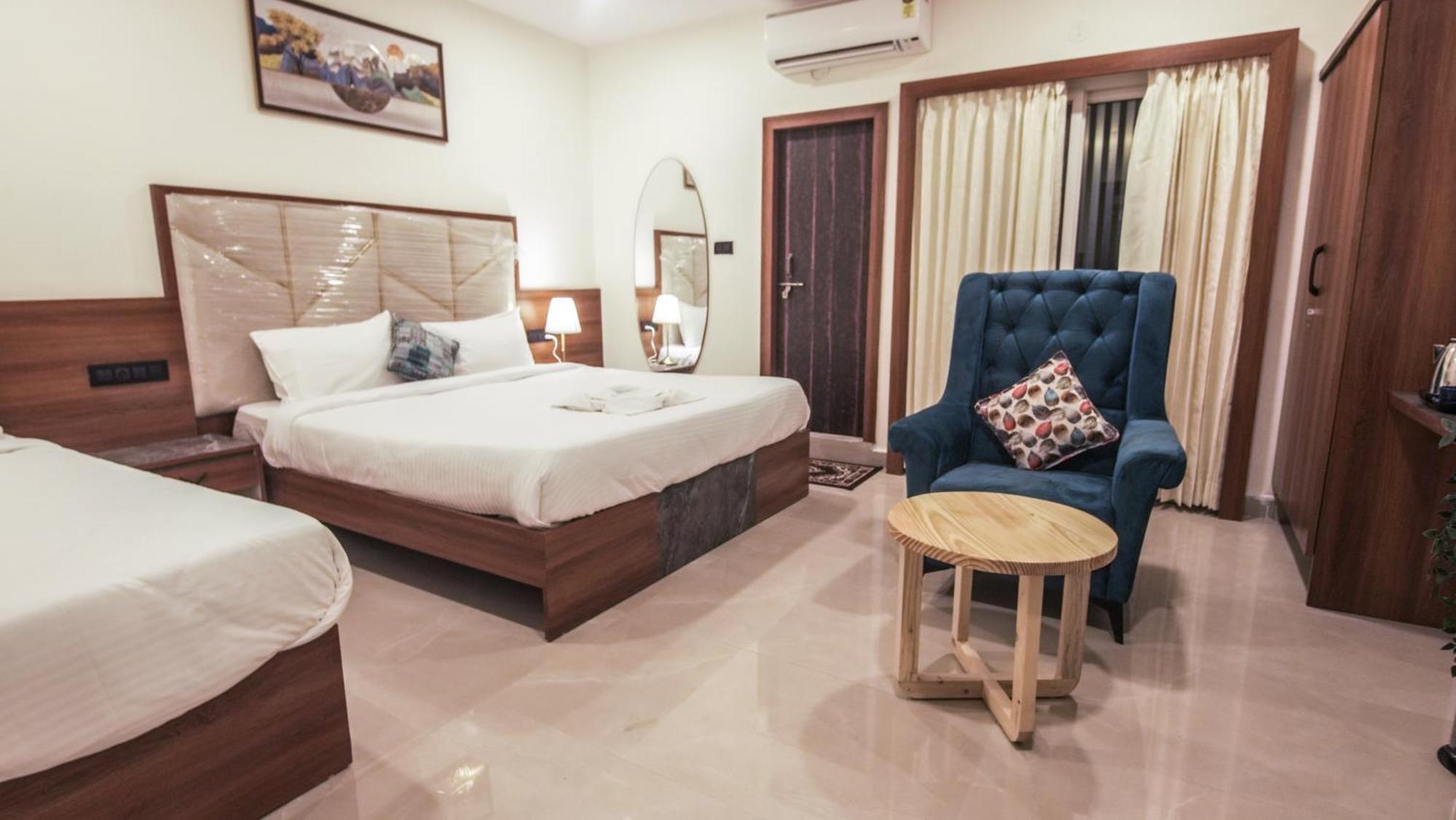 Radhe Suites Haiderabad Buitenkant foto