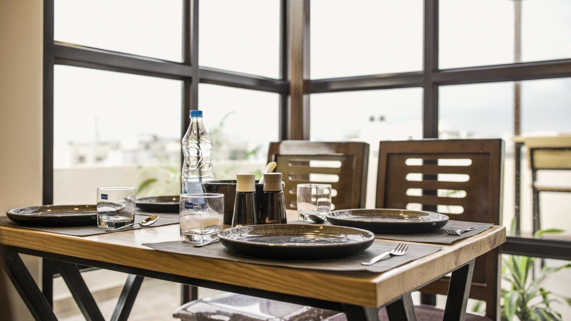 Radhe Suites Haiderabad Buitenkant foto